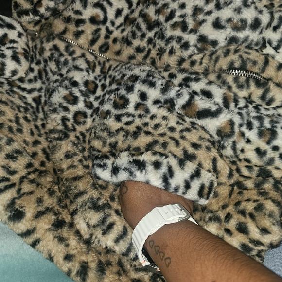 Chic Leopard Print Faux Fur Coat - Picture 12 of 12